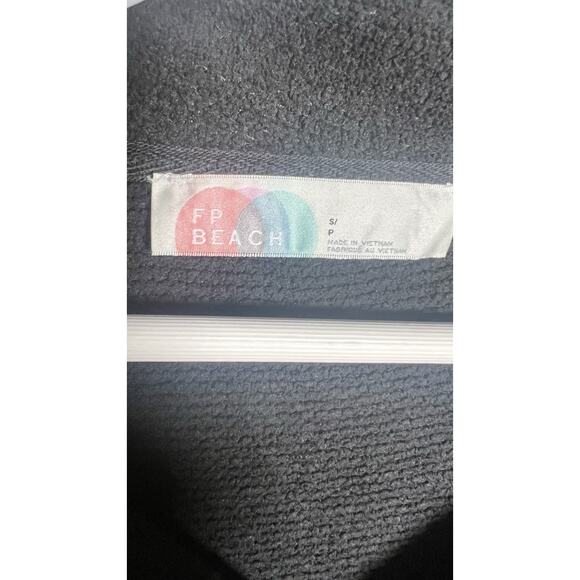 Free People Beach Size Small Black‎ Bino Pullover Button Crop Gathered Sweater - Picture 9 of 12